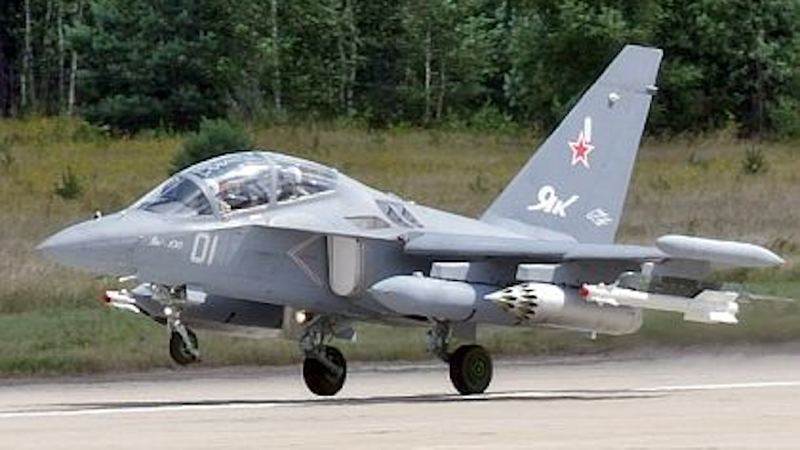 V-22 Osprey, F/A-18 Super Hornet, Su-27 fighter, Lockheed Super Constellation highlight air displays at Farnborough