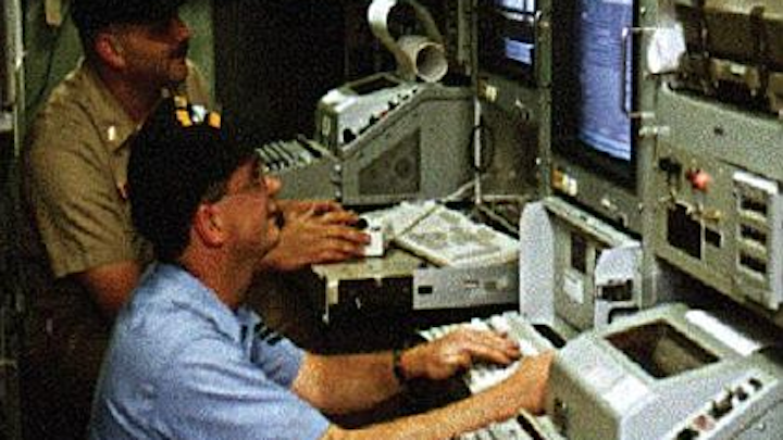 Navy asks industry to upgrade integrated submarine communications system software