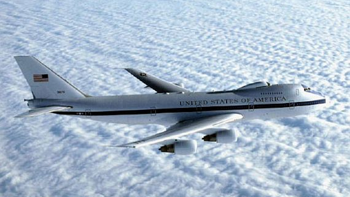 Air Force chooses Boeing to upgrade submarine communications for airborne command post