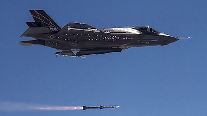 Fox Three: Raytheon scores hit with half-billion-dollar contract for advanced air-to-air missiles