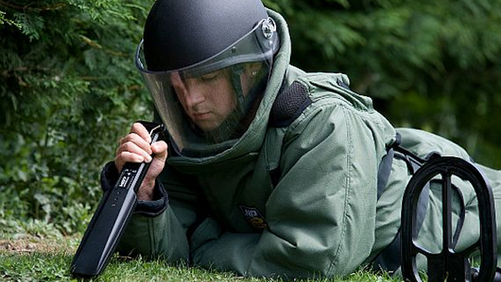 Navy experts ask industry for handheld bomb-detection devices to image explosives components