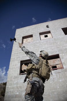 1402mae Tf Throwbot 2 1402mae Tf Throwbot 2