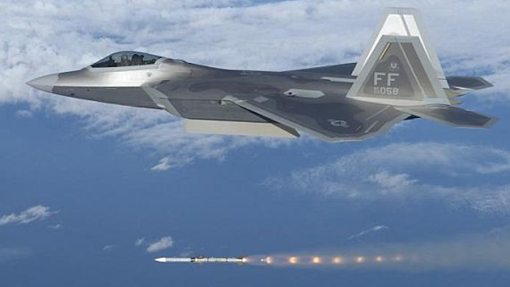 Air Force orders hundreds of Raytheon AMRAAM air-to-air missiles in $573 million deal