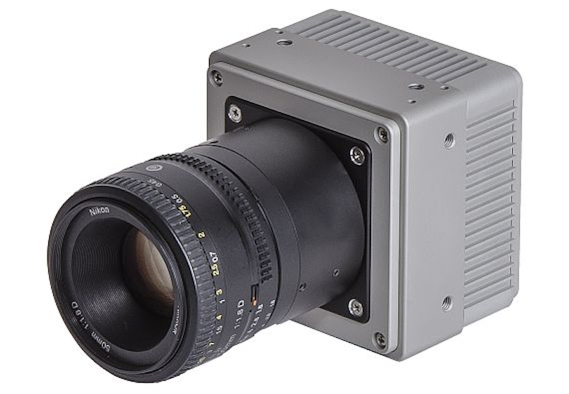 Electrooptical camera for military surveillance applications