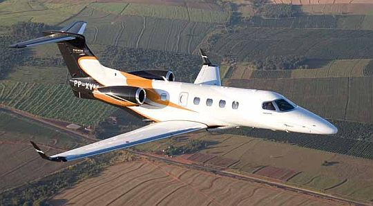 Content Dam Avi Online Articles 2012 09 Embraer Phenom 9 Sept 2012