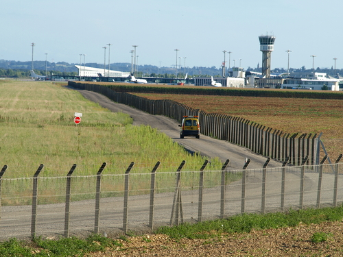 Content Dam Avi Online Articles 2013 03 Shutterstock Bordersecurity