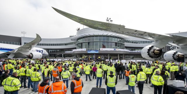 Content Dam Avi Online Articles 2013 04 Boeingeverett