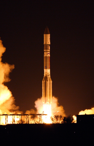 Content Dam Avi Online Articles 2013 04 Ils Proton Anik Launch Photo Crop 2mb