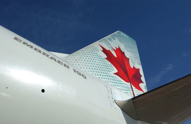 Content Dam Avi Online Articles 2013 07 Aircanada Tail Hr