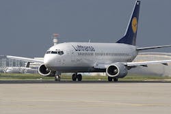 Content Dam Avi Online Articles 2016 07 Lufthansa Runway Content Dam Avi Online Articles 2016 07 Lufthansa Runway