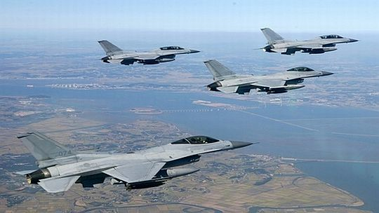 Content Dam Mae Online Articles 2012 09 Korea F16 6 Sept 2012