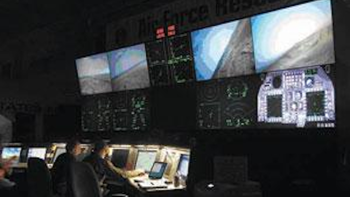 Th 0801maes News02