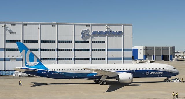 Boeing 787 10 Rollout1