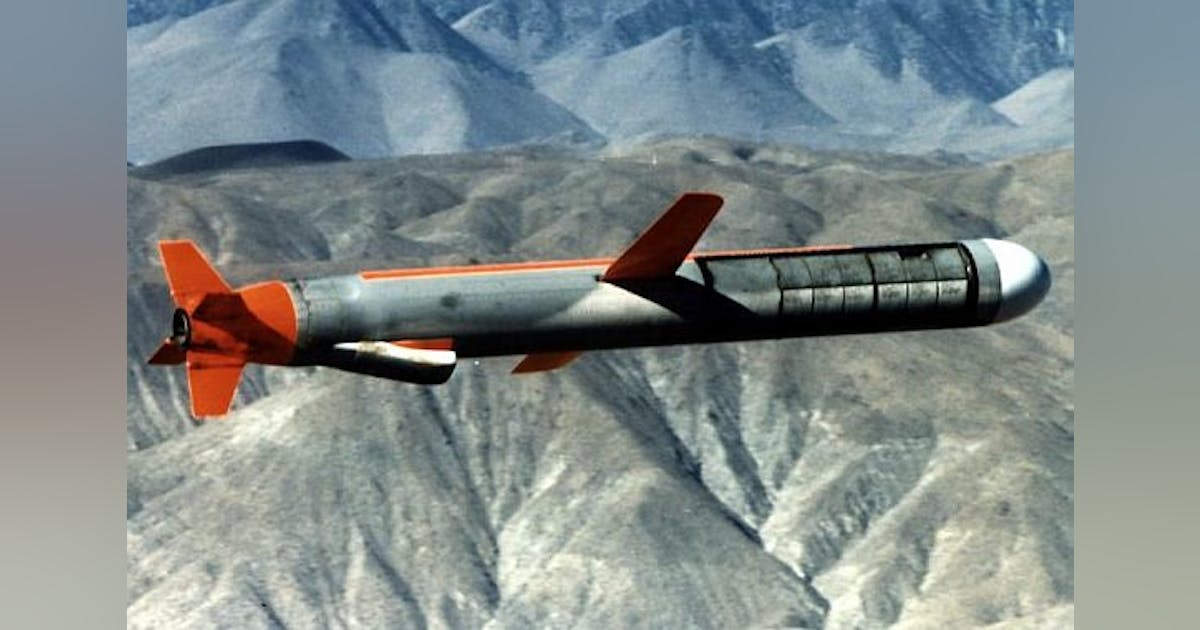 Navy asks Raytheon to build 196 new Tomahawk long-range cruise missiles for ships, submarines | Military Aerospace