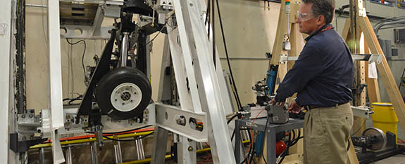 Content Dam Avi Online Articles 2018 01 Triumph Landinggear