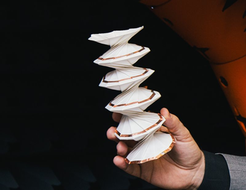 Content Dam Avi Online Articles 2018 05 Origami Antenna Georgakopoulos