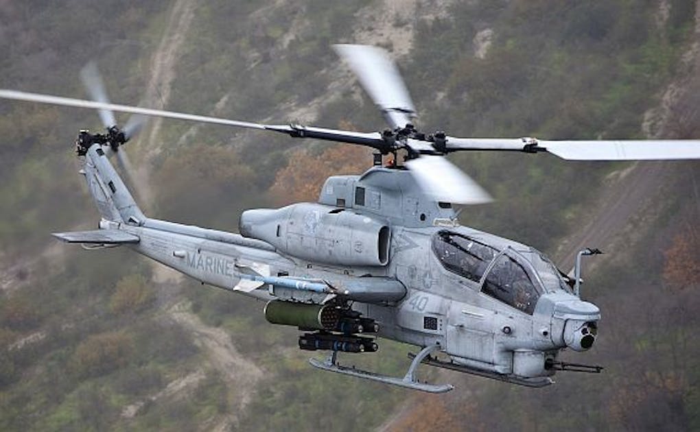 Bell AH-1Z Attack And Reconnaissance Helicopter Engineered For The ...
