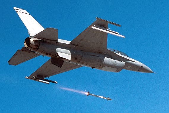 Raytheon wins $434.4 million order to build 926 AIM-9X air-to-air missiles for combat aircraft