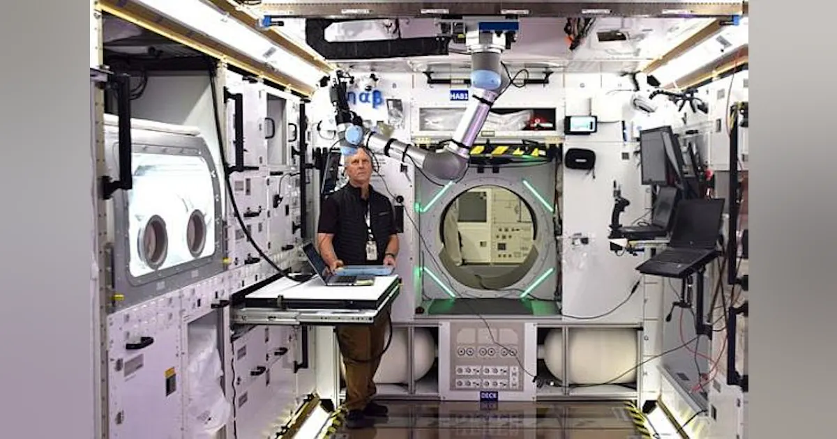 Rv In Space Inside Lockheed Martin's prototype astronaut habitat: computers and ...