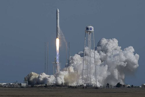 Content Dam Avi Online Articles 2019 04 Antares Launch 190417