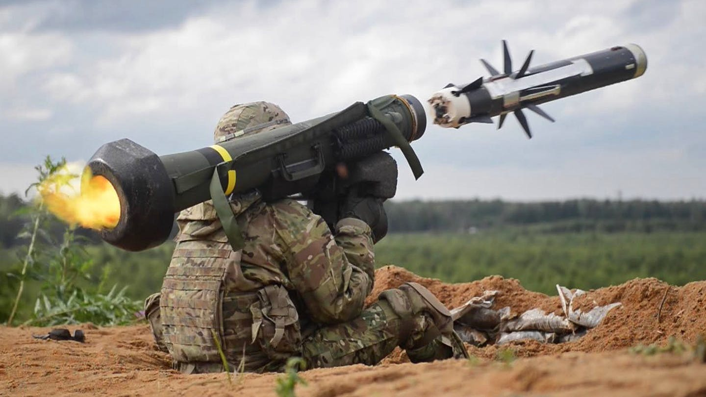 Army Orders Imaging Infrared Guided Javelin Anti Armor Missiles With   Javelin Missile 13 Sept 2019.5d7b35af93b68 