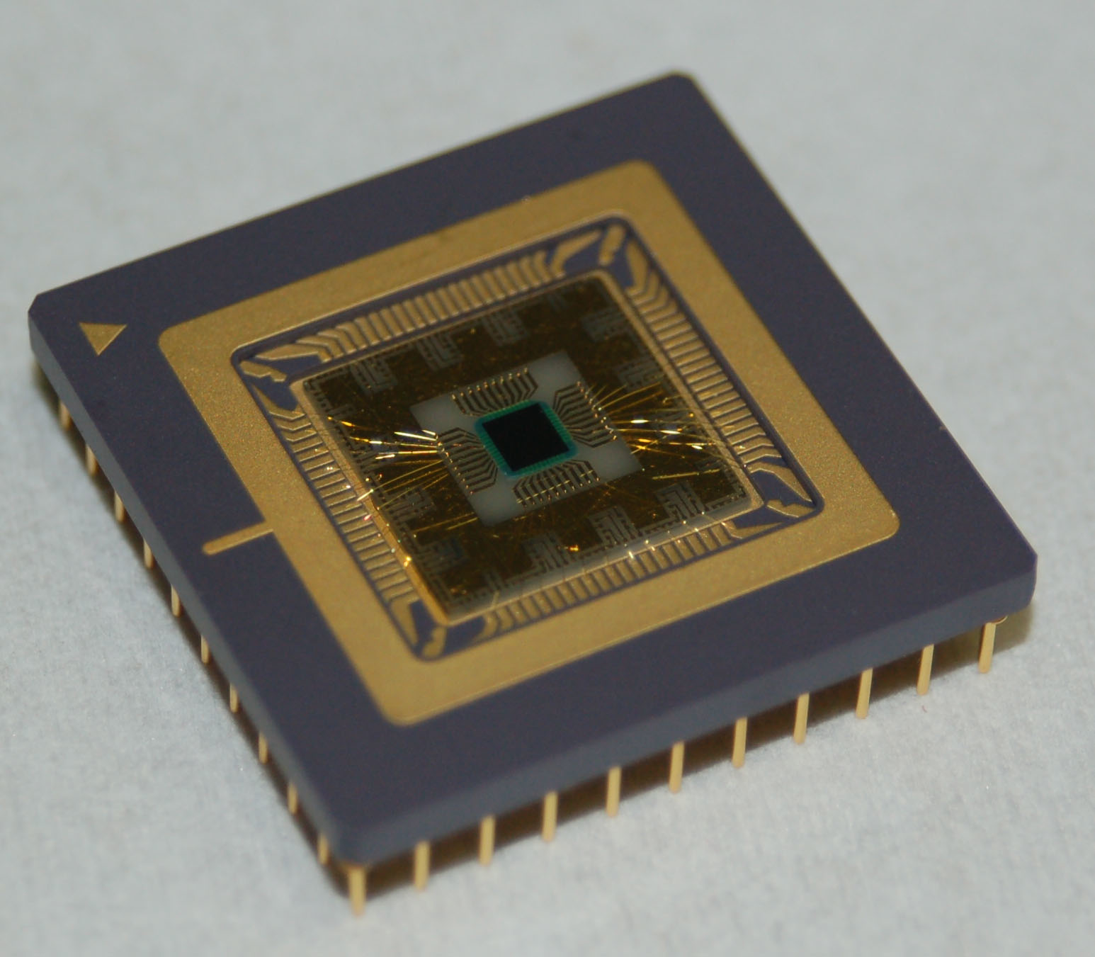 GPD array optimized for 1030nm NIR