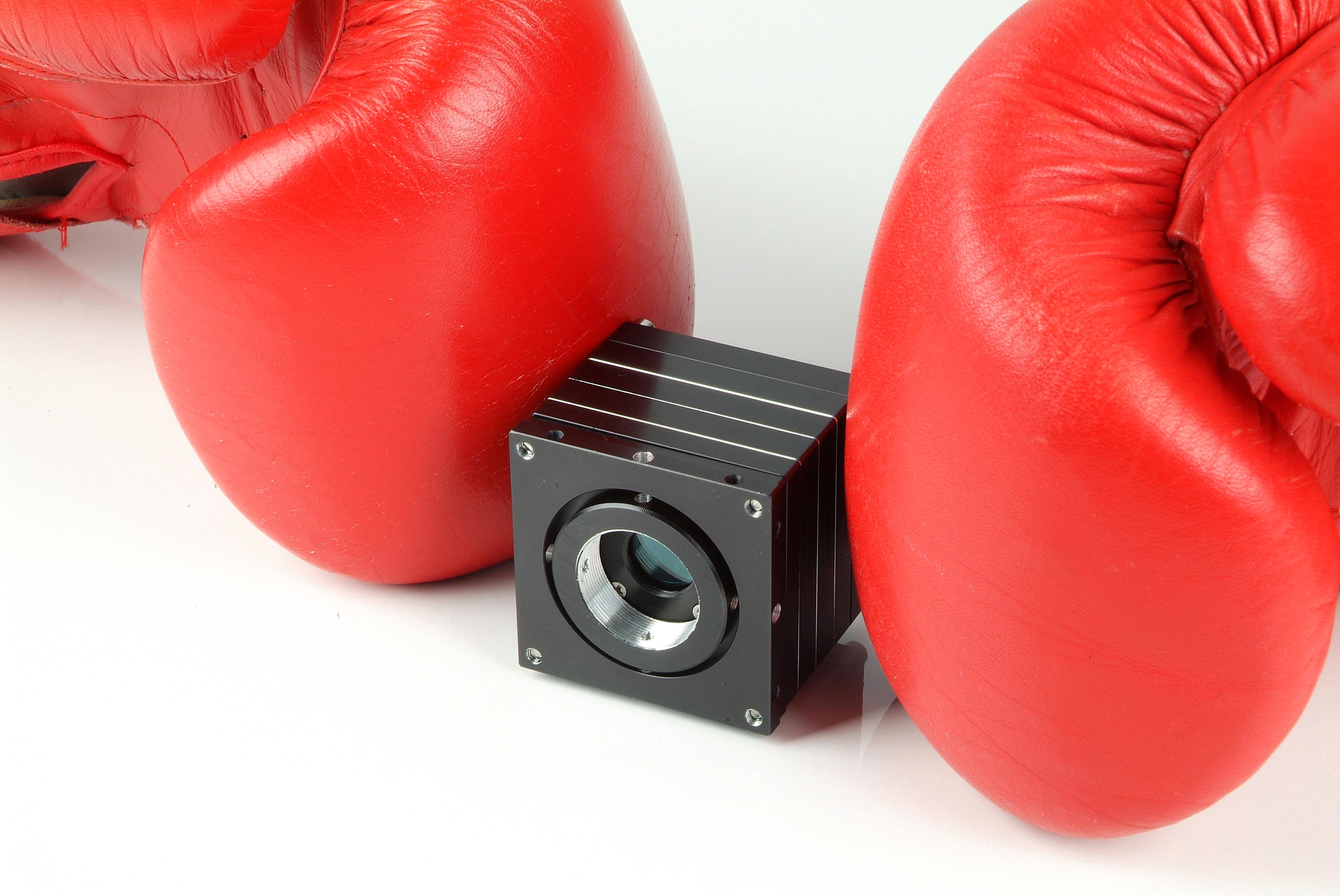 Rugged All-Terrain Vehicles Camera according DO-150 and MIL-STD.