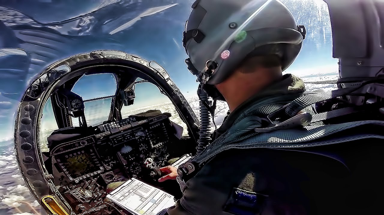 A 10 Cockpit 24 Oct 2019 5db1c8846c2e2