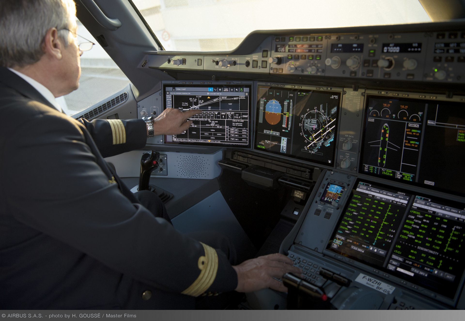 A350 Cockpit Touchscreens 026 5dfb945b2e249