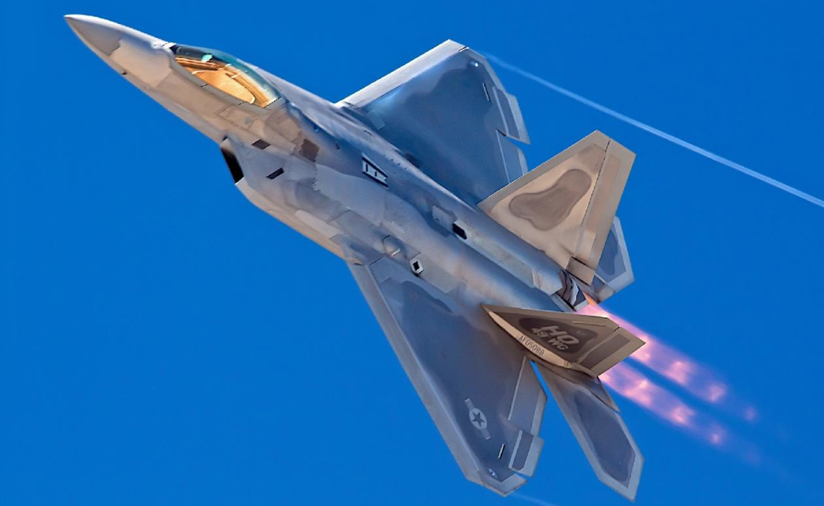 F 22 Jet Fighter Precision Attack Military Aerospace Electronics