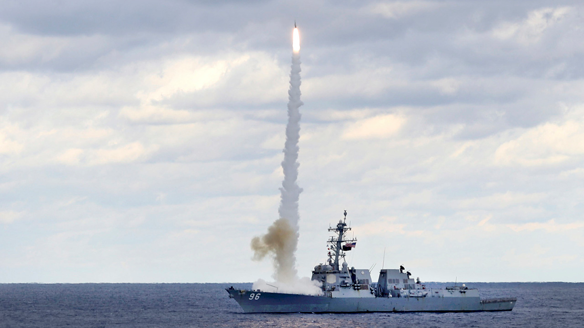 Raytheon prepares to build SM2 shiplaunched radarguided missiles for