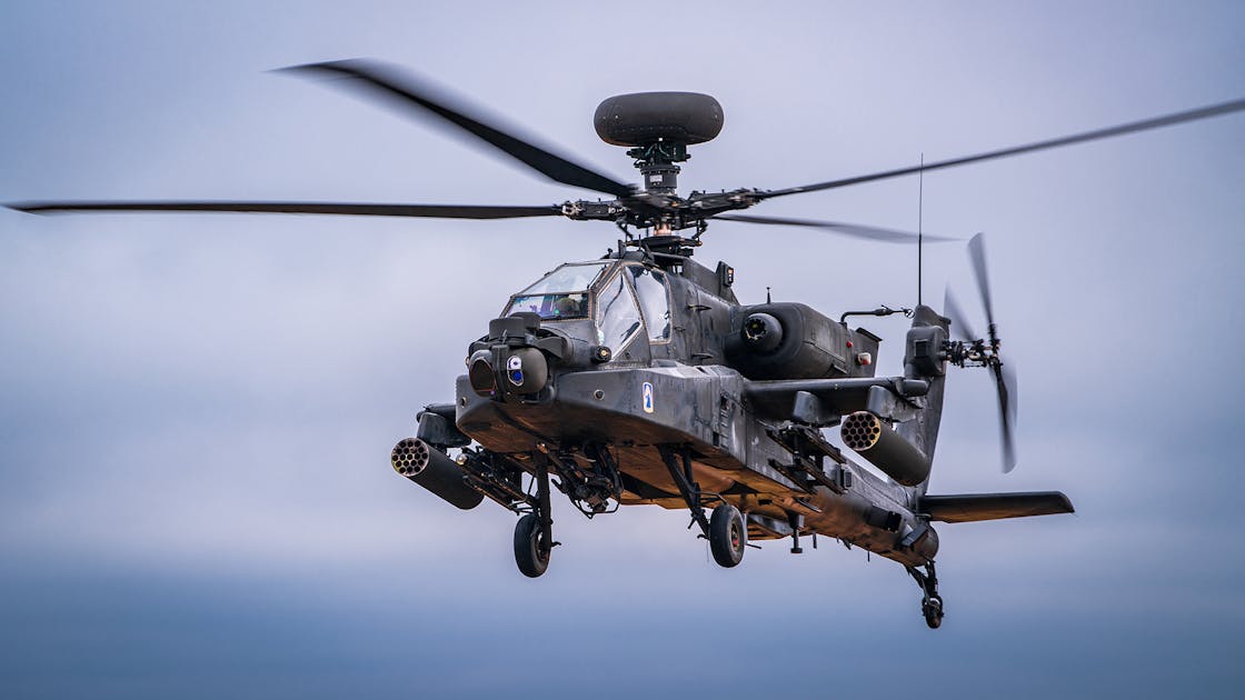 Boeing to build additional AH-64E Apache Guardian attack helicopters and  avionics in $436.7 million deal | Military Aerospace