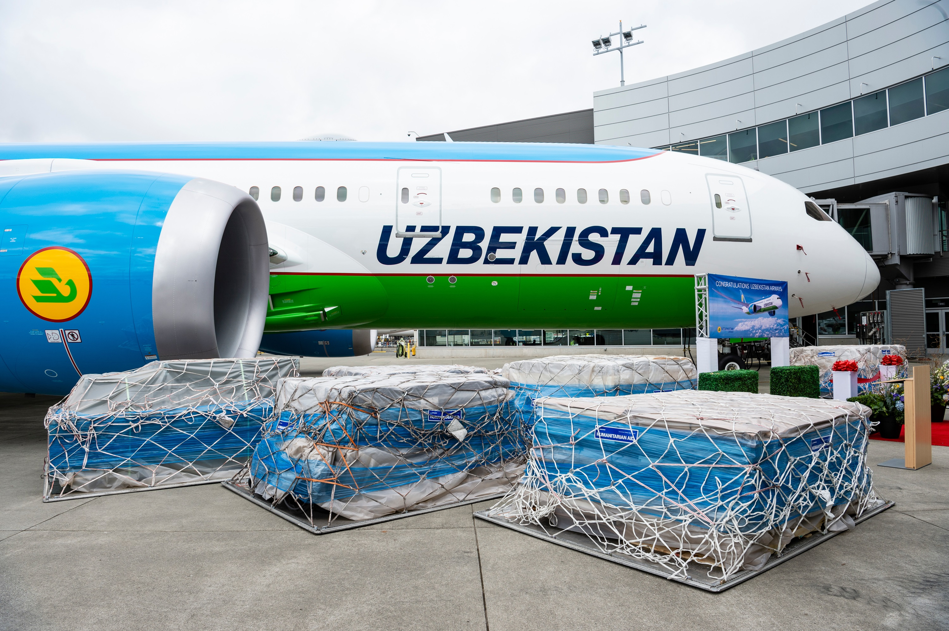 Uzbekistan Humanitarian Delivery Flight With Supplies Large Res 6095966b925a8