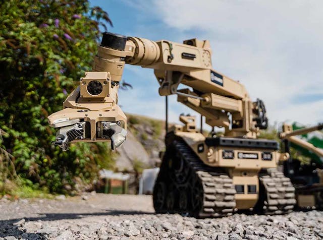 Bomb disposal robot project top