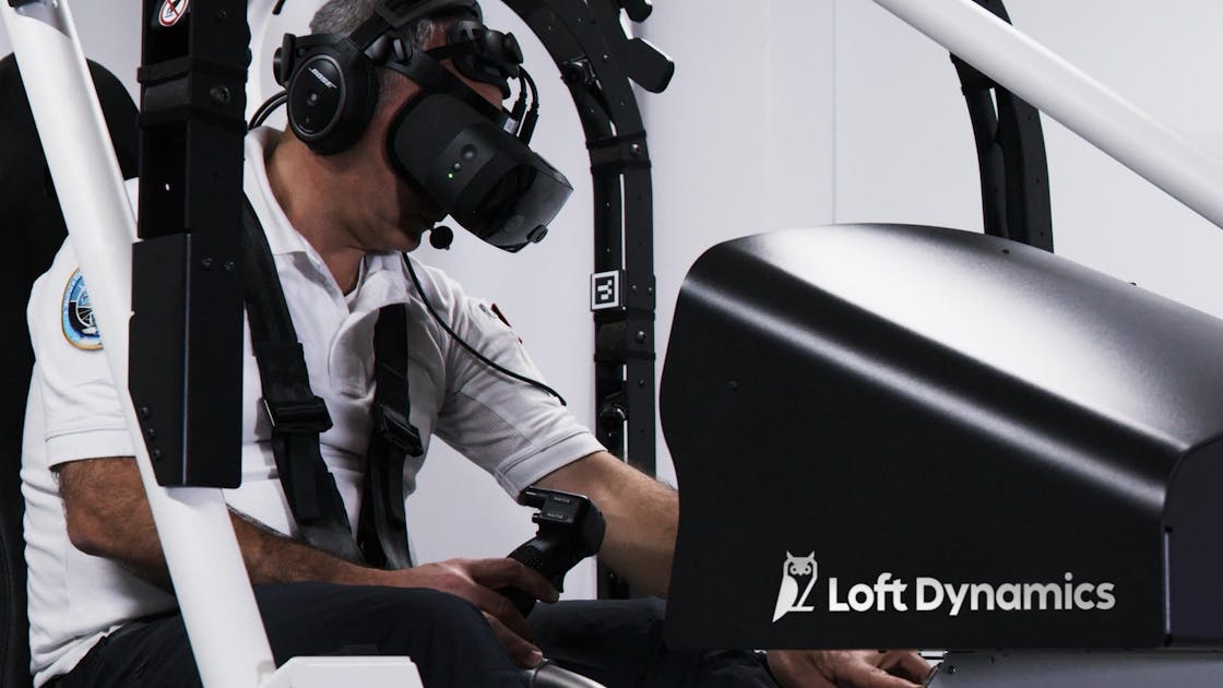 New Virtual Reality Flight Simulator Offers Glimpse of Future Training Tool