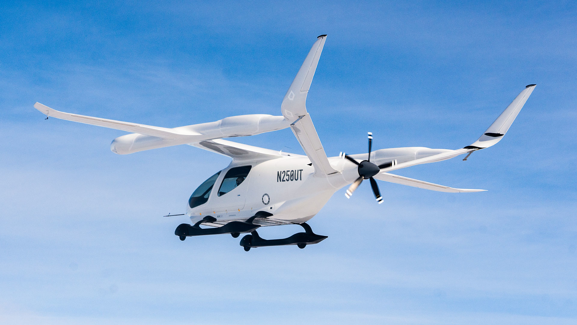 Beta Technologies’ electric aircraft successfully completes cross-border flight