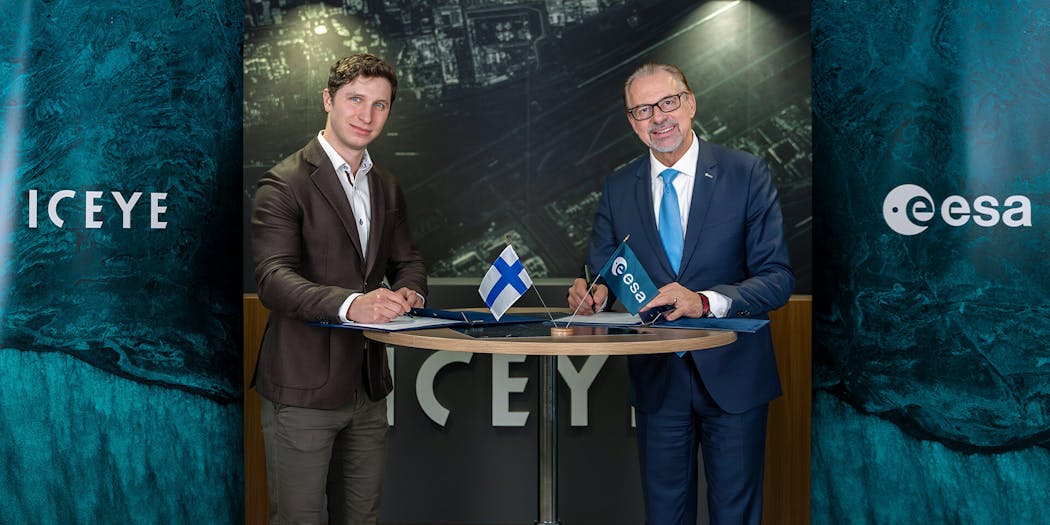 The signing of the Civil Security from Space Partnership agreement. From left to right: Rafal Modrzewski ICEYE CEO, Josef Aschbacher, ESA Director General.
