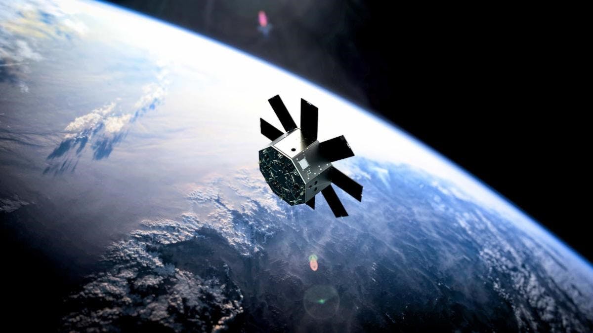 6647bd7902a3d66dc3475c8b Lizziesat