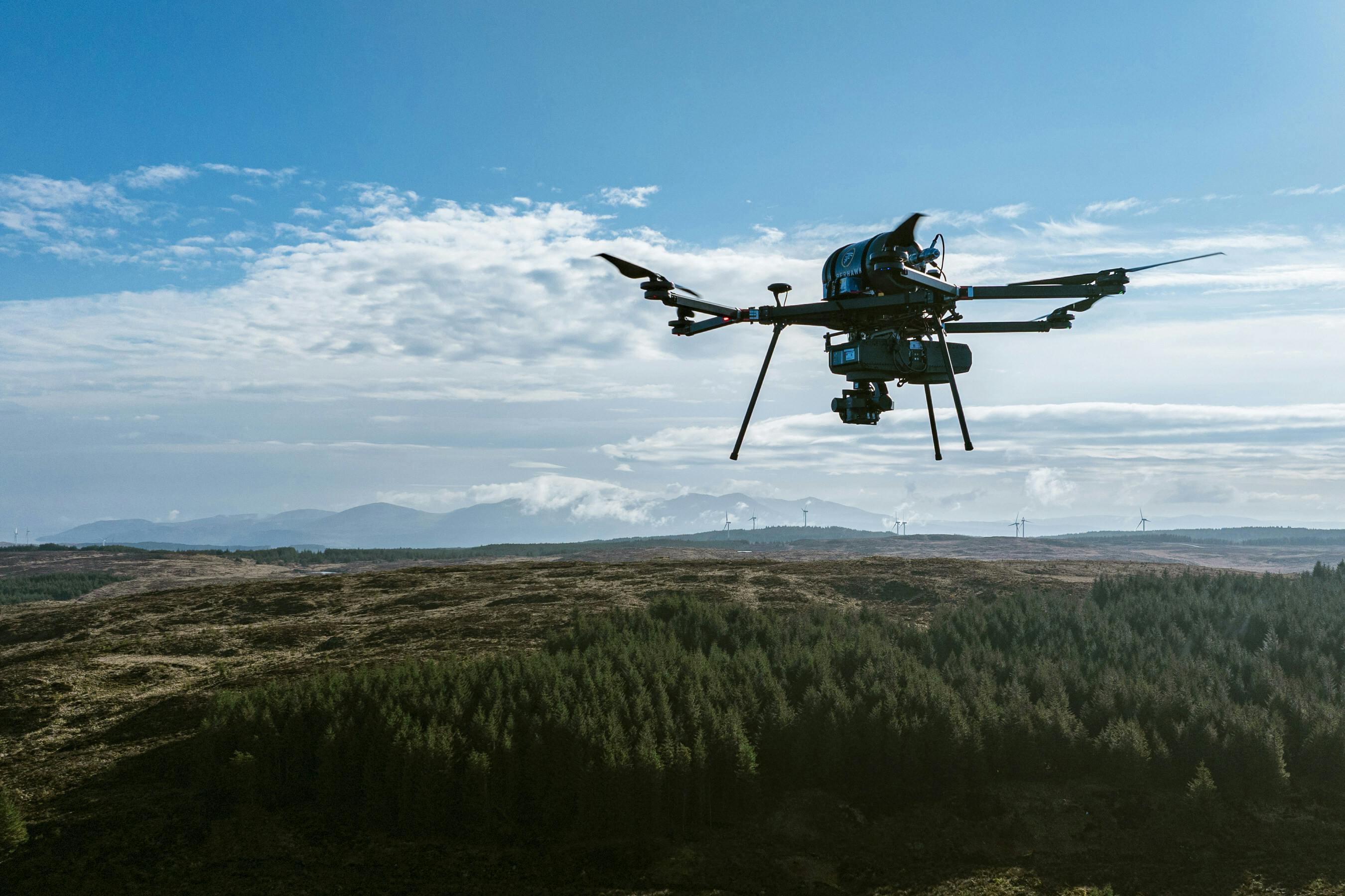 With flight times of up to 3 hours, the hydrogen-powered Gryphon drone, by Intelligent Energy, allows Cyberhawk field teams to unlock the immense potential of BVLOS operations. Cyberhawk photo.