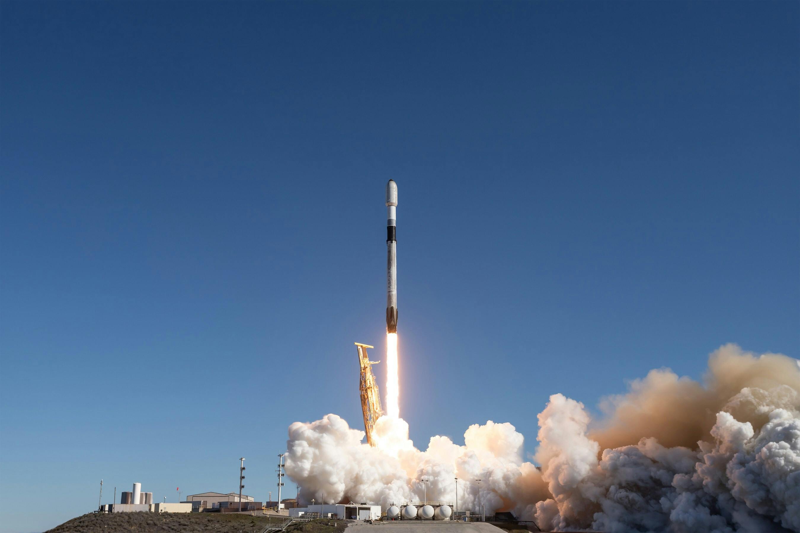 A SpaceX rocket carrying ICEYE satellites among other cargo takes off.