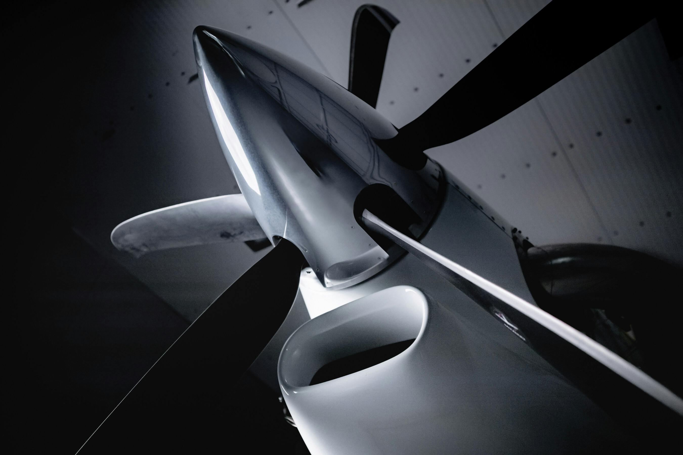 A photo of a turboprop aircraft engine