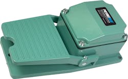 The Heavy-Duty PTT Foot Switch activates push-to-talk wirelessly. The Heavy-Duty PTT Foot Switch activates push-to-talk wirelessly.