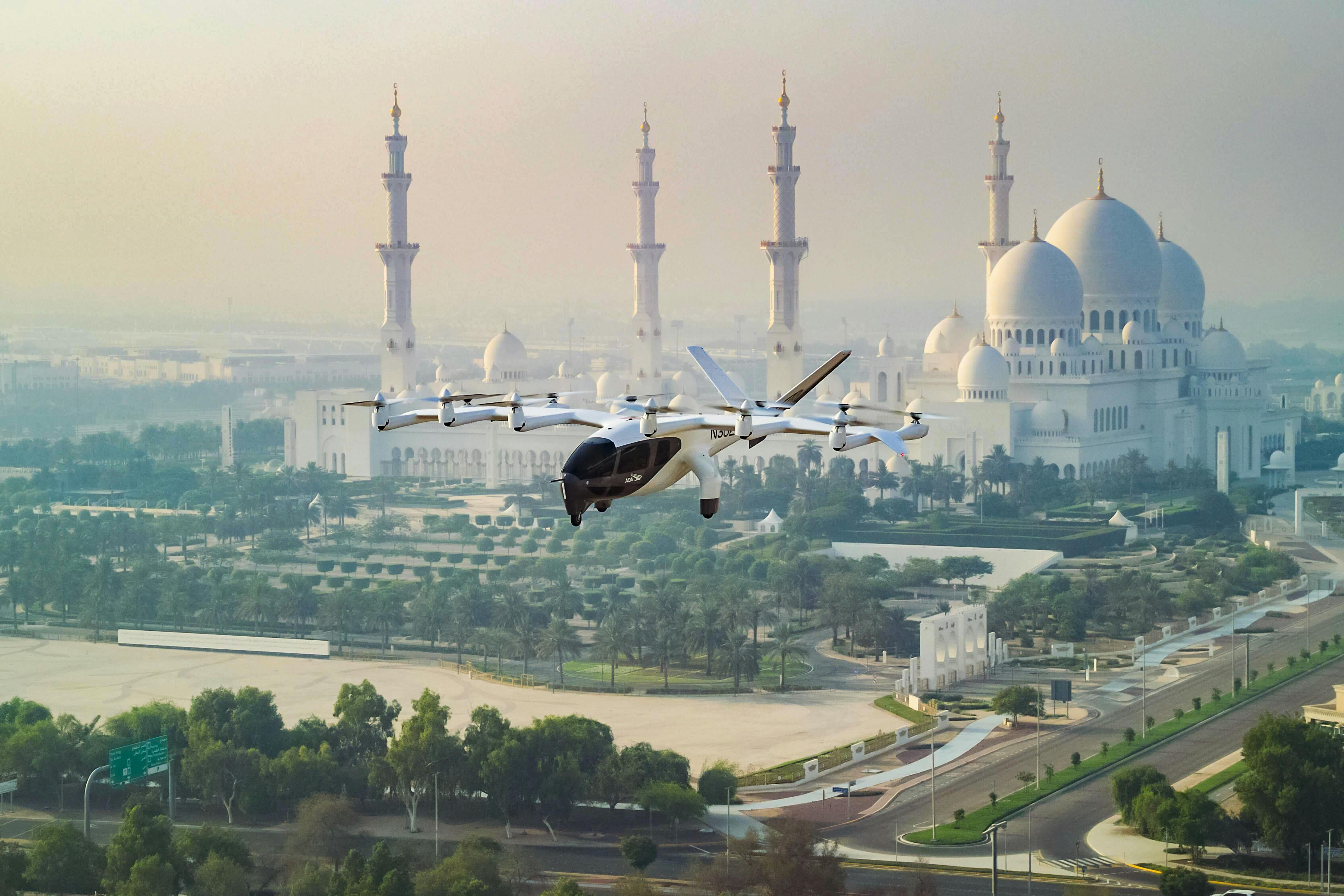 Archer's Midnight eVTOL flying in Abu Dhabi.