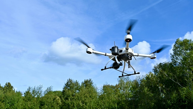 A drone takes off on an automated flight as part of the ADELE project. It delivers high-resolution live images from the scene of an emergency even before the emergency services arrive. Credit: DLR (CC BY-NC-ND 3.0)