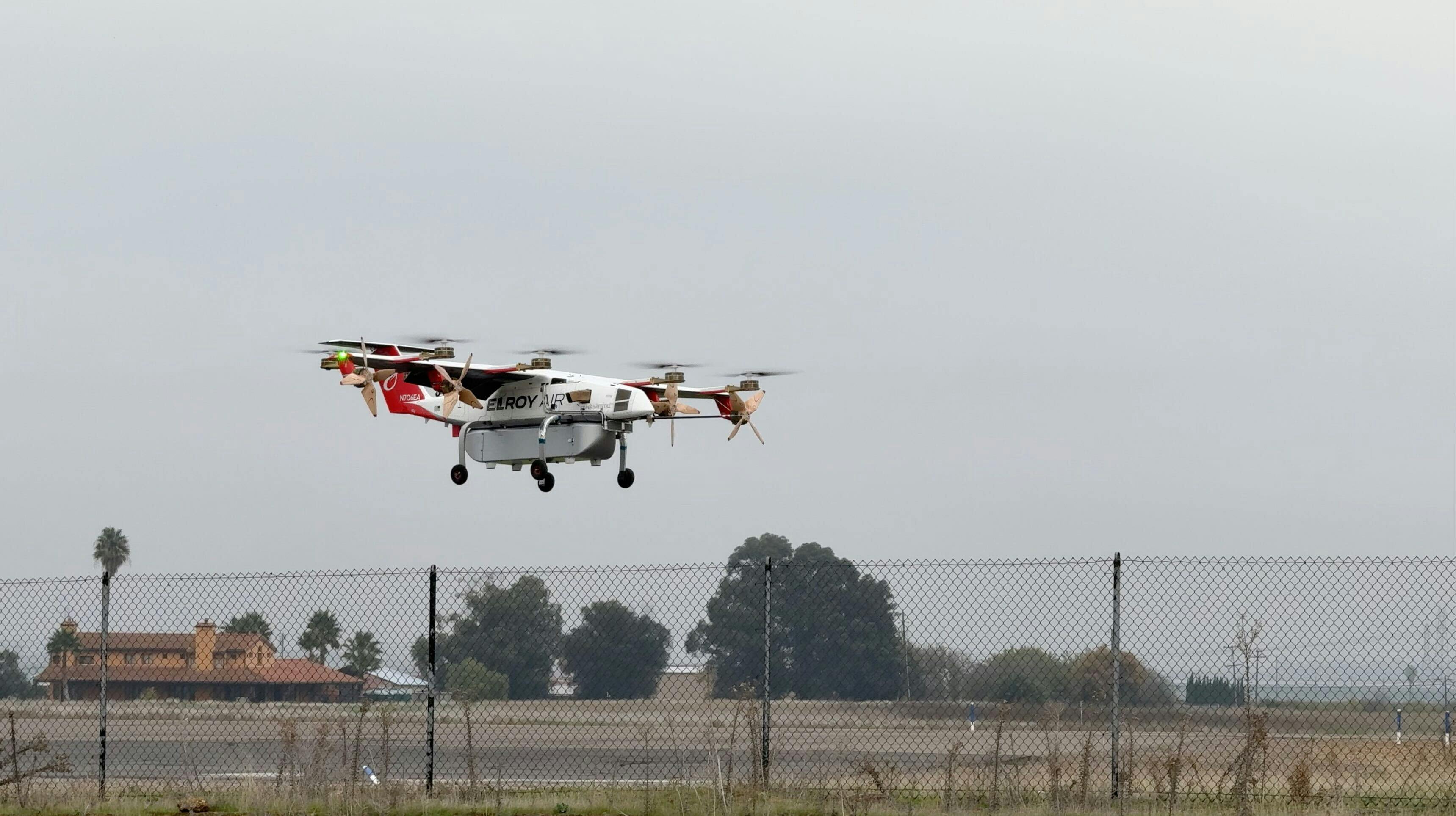 Elroy's hybrid VTOL hovers over tarmac