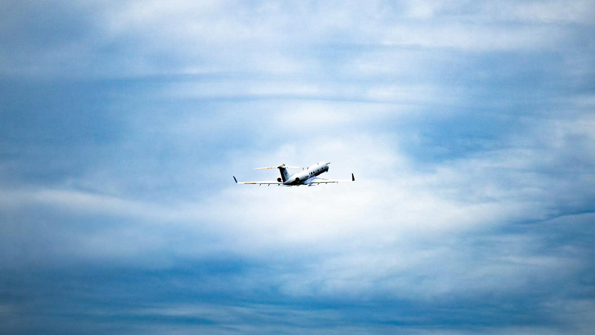 The DLR research aircraft HALO is operating at altitudes of up to 14 kilometers for the NAWDIC (North Atlantic Waveguide, Dry Intrusion, and Downstream Impact Campaign) measurement campaign. Using specially developed laser remote-sensing instruments on board, the research teams record continuous vertical profiles of wind, ozone, and humidity between the aircraft and Earth's surface. Credit: DLR (CC BY-NC-ND 3.0).