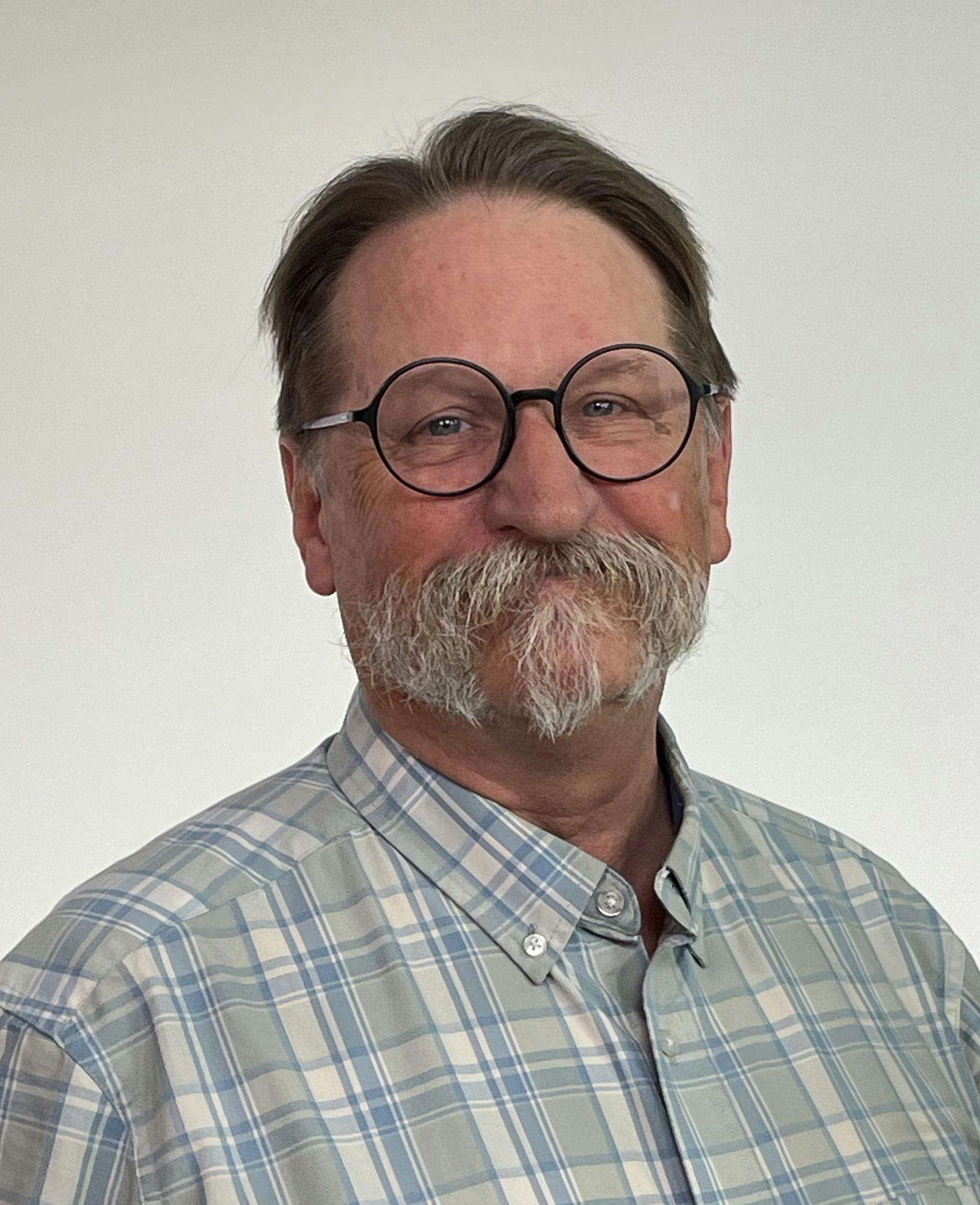 John Keller retires as Military & Aerospace Electronics chief editor after serving the magazine for 36 years