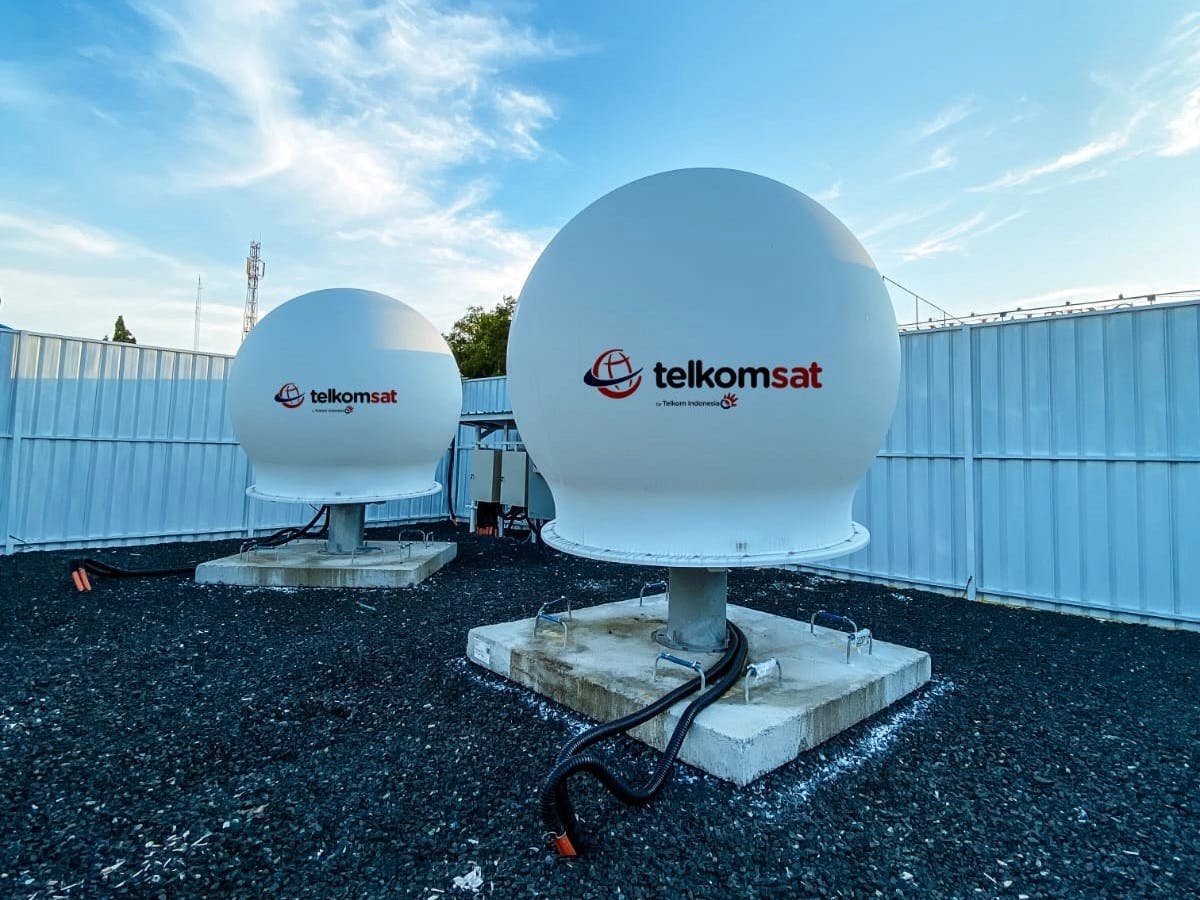 6a4e6534965959ada397acf4 Telkomsat Bulbs 600