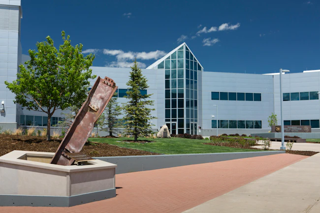 The North American Aerospace Defense Command and U.S. Northern Command Headquarters building on Peterson Air Force Base in Colorado. DoD illustration by Lewis Carlyle.