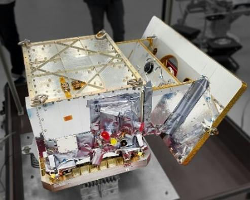 moog_meteorite_satellite_bus